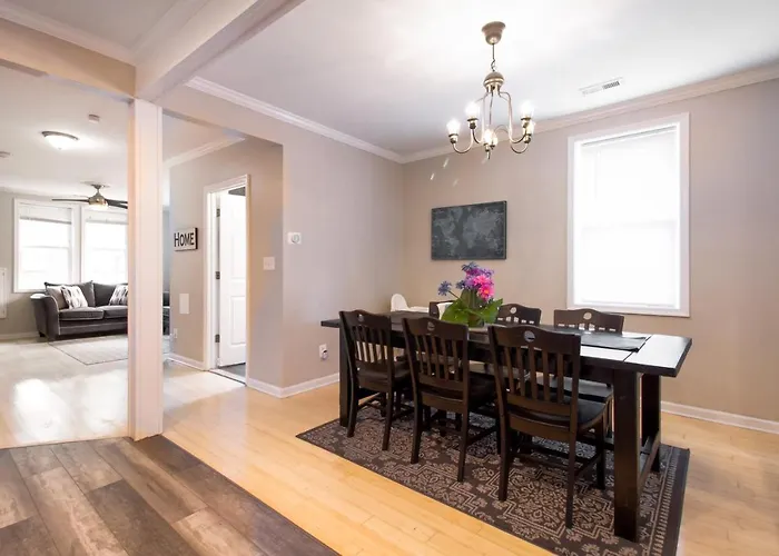 The Gray Corner House By Gallaudet 3 Bedroom 2 Ba