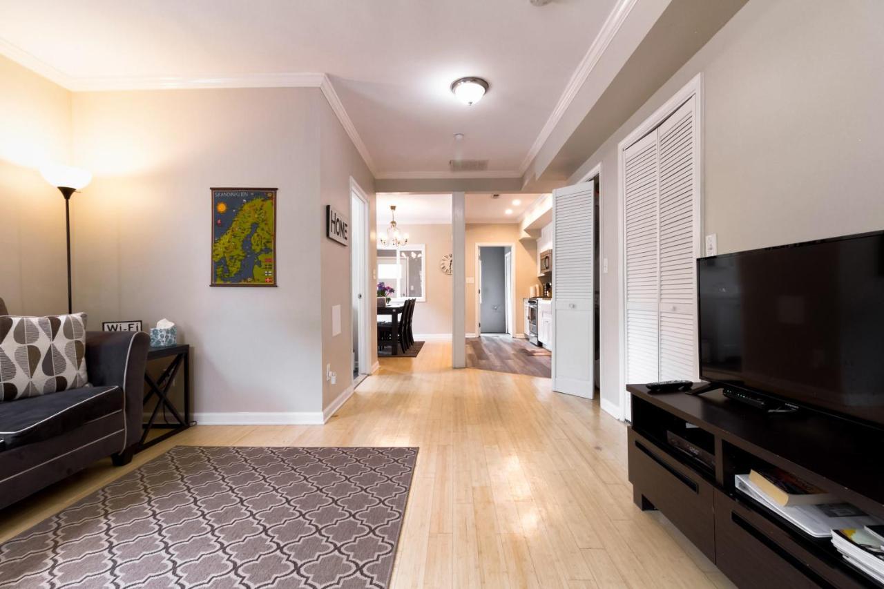 Casa de Férias The Gray Corner House By Gallaudet 3 Bedroom 2 Ba *